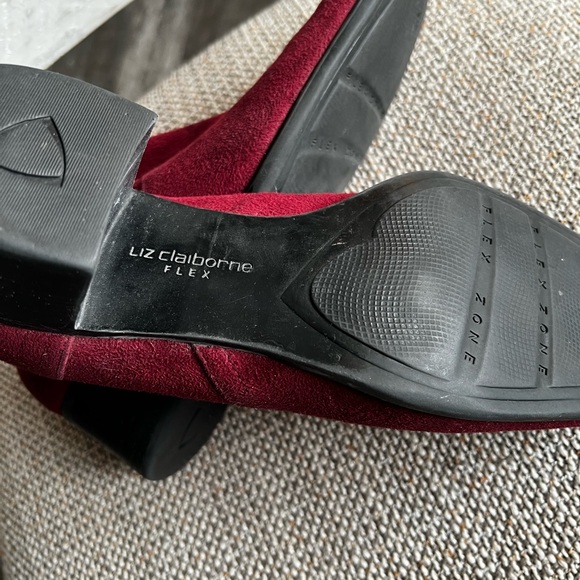 Cranberry Liz Claiborne Zippered Ankle Boots in GREAT Condition, Rarely Worn - Picture 4 of 12